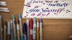 Impression Gel : Tout Savoir sur cette Technique de Mono-impression Créative